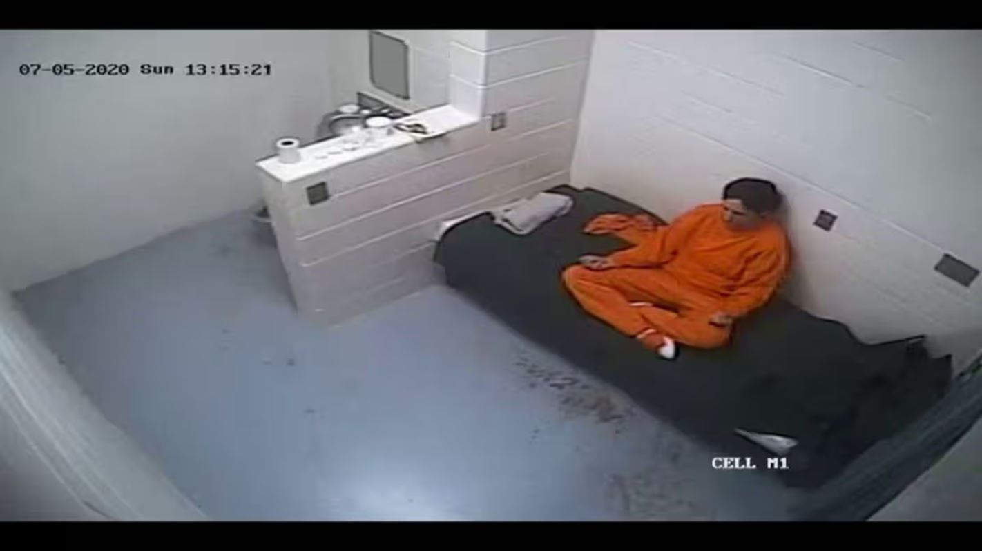 «Φυλακή-θέρετρο» για τη Μάξγουελ – Καταιγισμός αντιδράσεων για τα υποτιθέμενα προνόμια της συντρόφου του Επστάιν