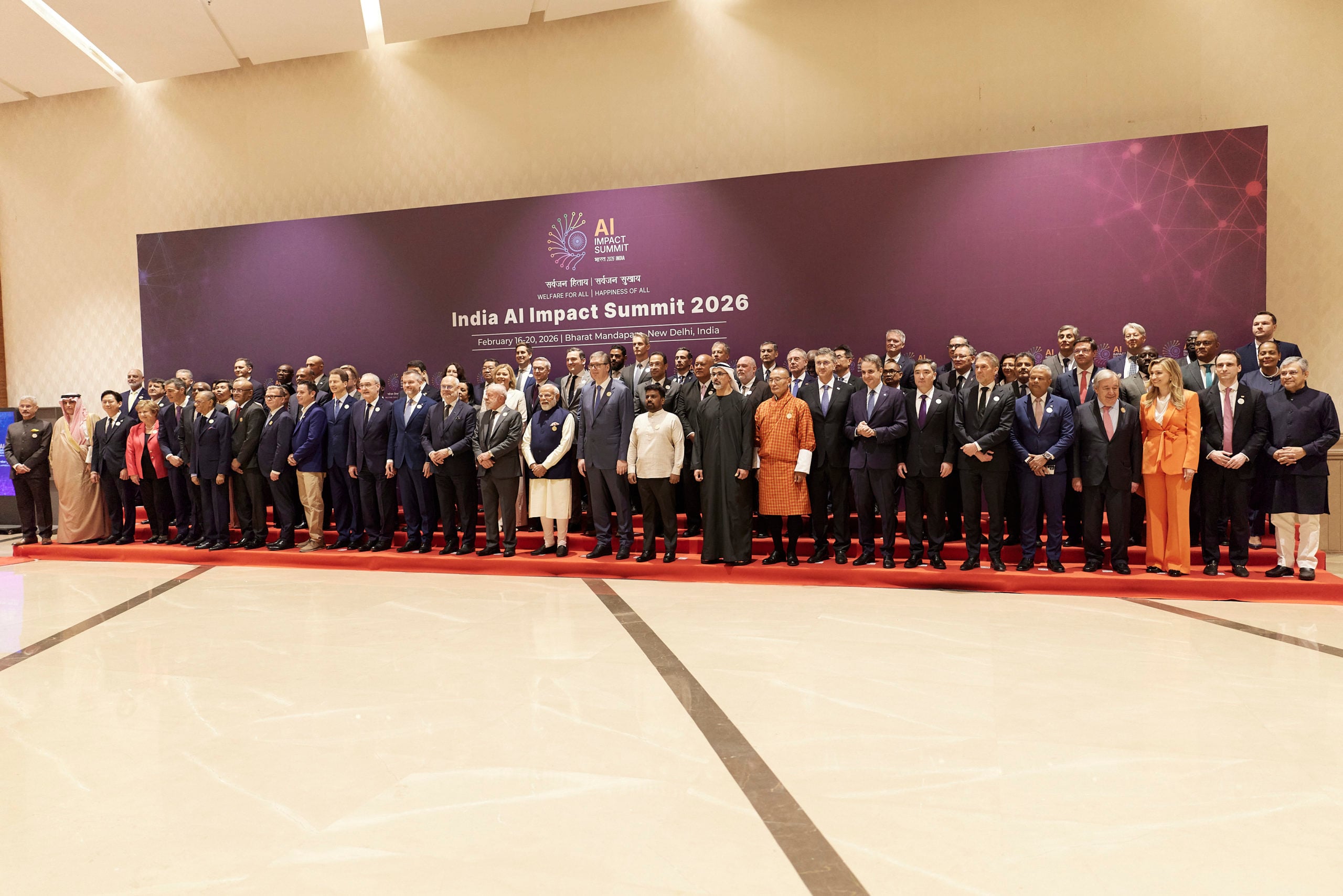 Μητσοτάκης: Διαμοιρασμός των γνώσεων για την Τεχνητή Νοημοσύνη παγκοσμίως – Προτεραιότητα η θωράκιση των νέων από τον ψηφιακό εθισμό