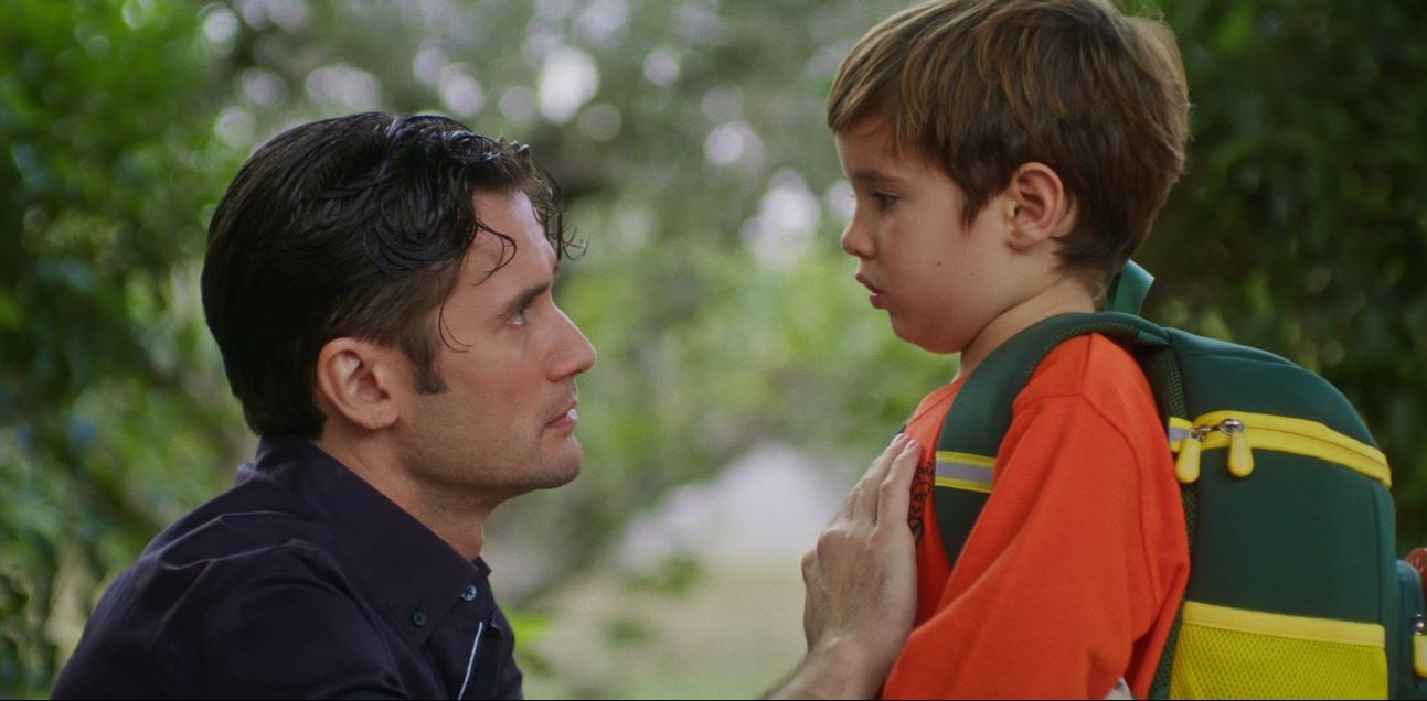 Μπαμπά, σ ’αγαπώ: Ο Νίκος πέφτει θύμα ληστείας, ο Δημήτρης αφήνει τον Βίκτωρα στη θεία του και ο Ηρακλής αποκαλύπτει πως έχασε την Αλίκη