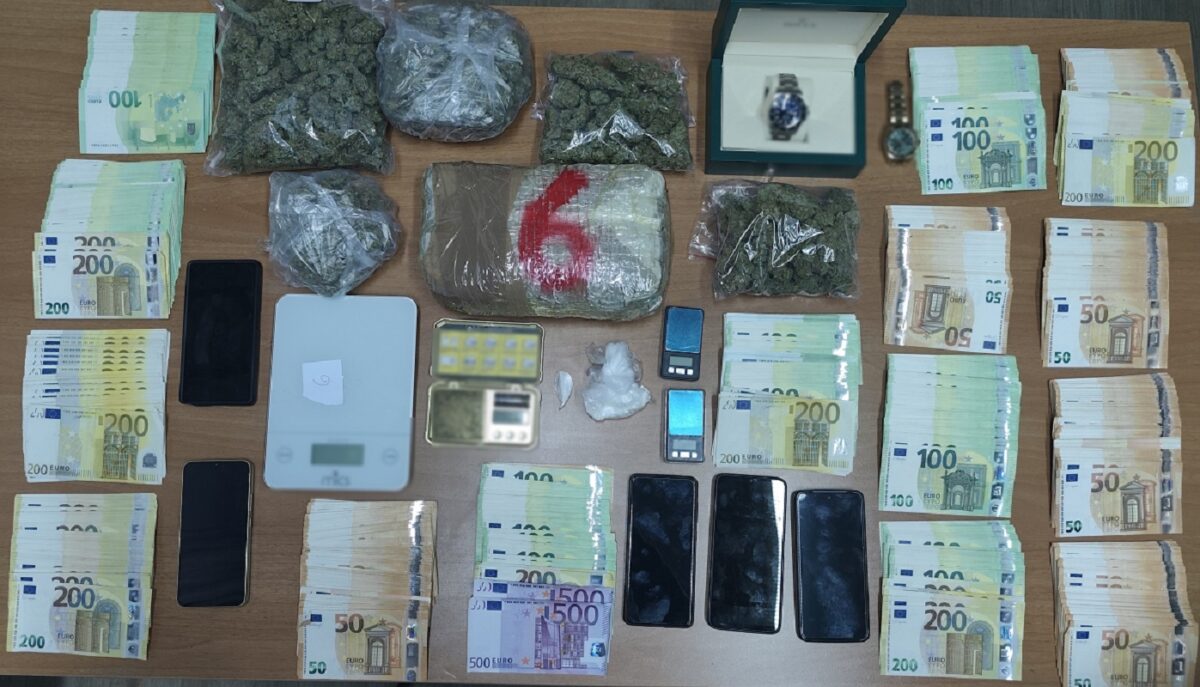 Θριαμβευτική επιτυχία κατά κυκλώματος ναρκωτικών στη Ρόδο: Τα αποκαλούσαν «λουλούδια» και «γουρουνάκια» – Πάνω από 700.000 ευρώ η αξία της κοκαΐνης που διακινήθηκε