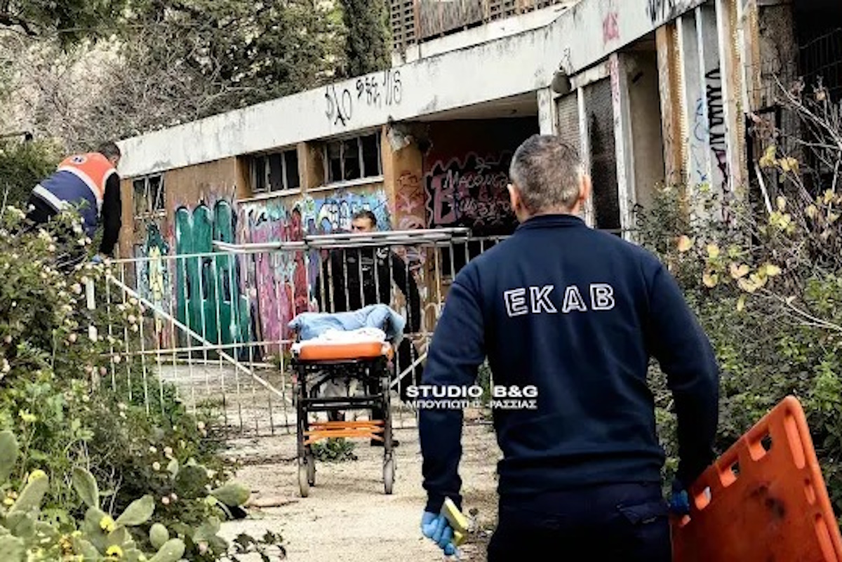 Ναύπλιο: Ανήλικη έπεσε από ψηλό σημείο εγκαταλελειμμένου κτιρίου – Νοσηλεύεται στο νοσοκομείο σοβαρά τραυματισμένη
