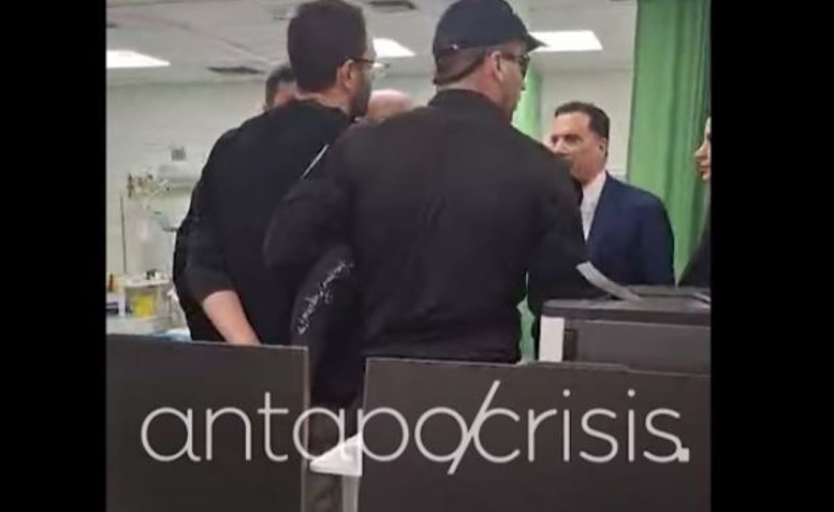Επεισόδια στο Γενικό Κρατικό Νίκαιας: Νέο βίντεο από τον γιατρό που συνελήφθη – «Χυδαία συκοφαντία, ο υπουργός με απείλησε με απόλυση»