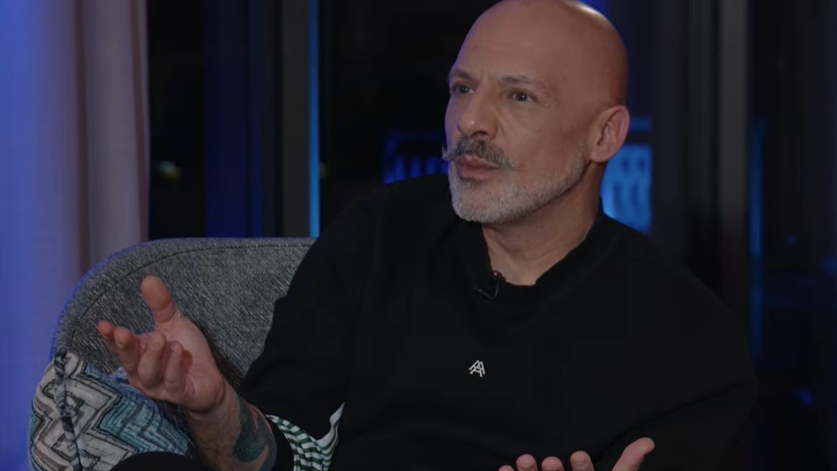 Νίκος Μουτσινάς: «Κάθε μέρα παίρνω ένα χάπι και θα το συνεχίσω μέχρι να σας αποχαιρετήσω»