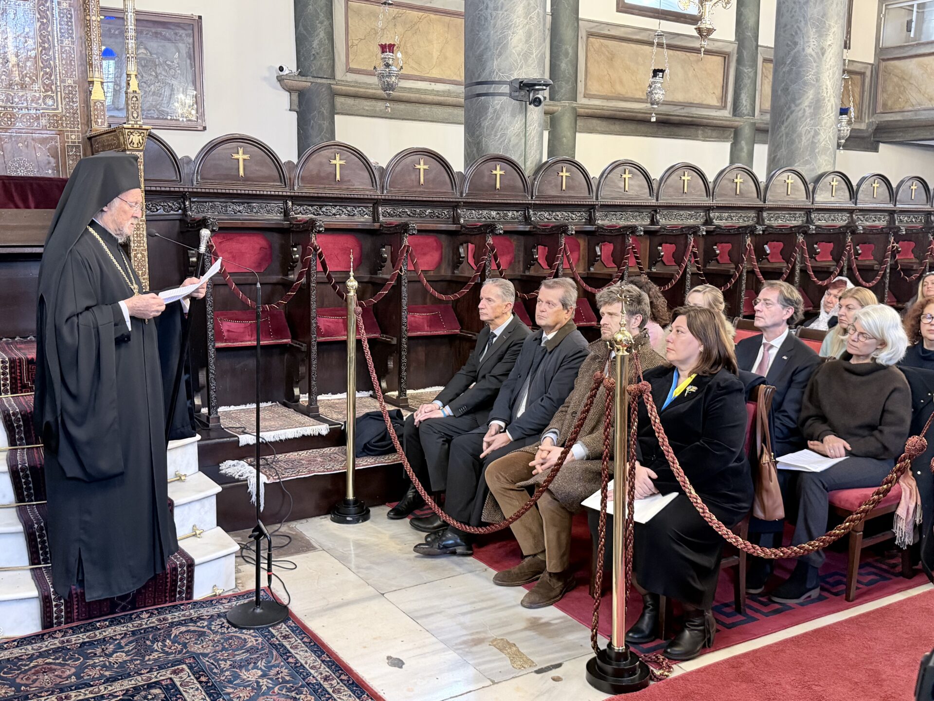 Οικουμενικός Πατριάρχης για Ουκρανία: «Η Εκκλησία δεν θα σας αφήσει μόνους» 5 Οικουμενικός Πατριάρχης για Ουκρανία: «Η Εκκλησία δεν θα σας αφήσει μόνους»