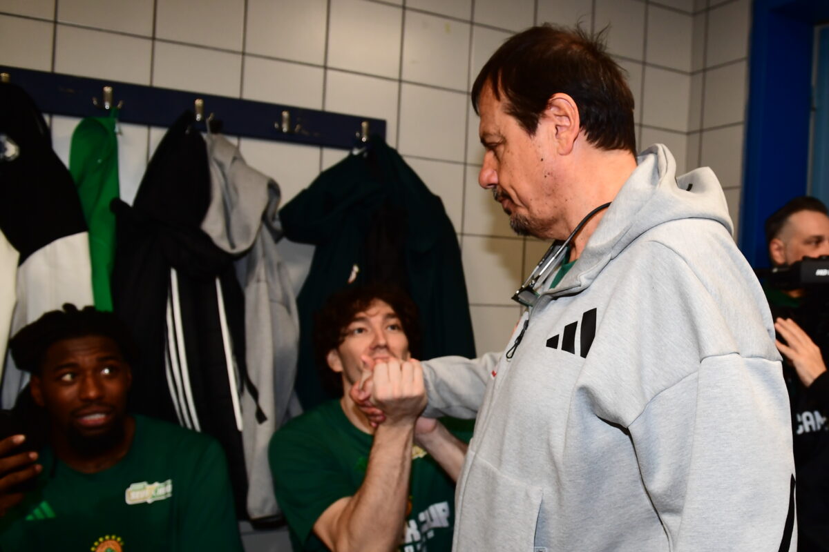 Παναθηναϊκός: Οι επευφημίες του Αταμάν στους παίκτες και οι εικόνες από τα αποδυτήρια, μετά την κατάκτηση του Κυπέλλου