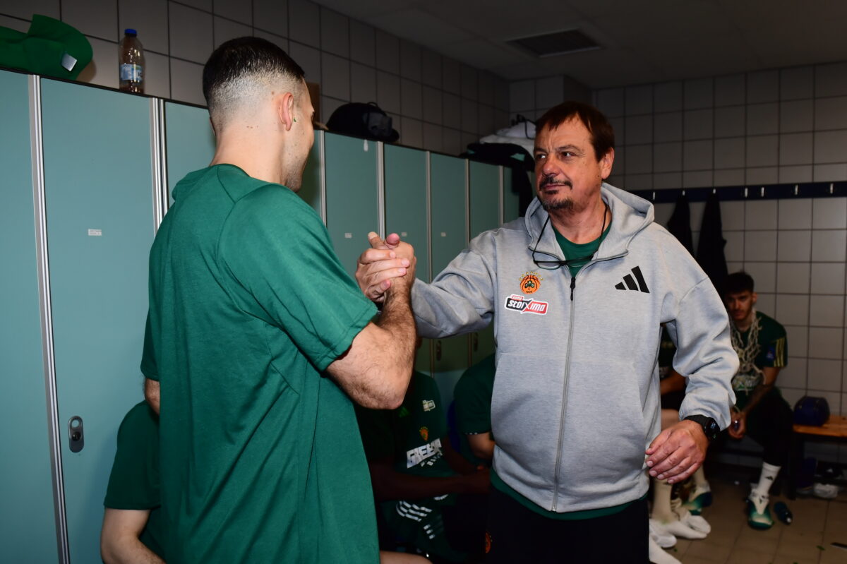 Παναθηναϊκός: Οι επευφημίες του Αταμάν στους παίκτες και οι εικόνες από τα αποδυτήρια, μετά την κατάκτηση του Κυπέλλου