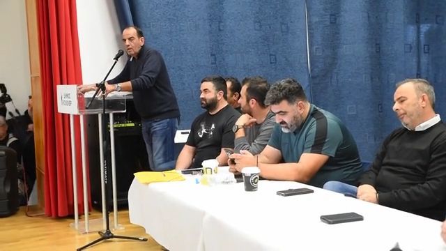 Πανελλαδική σύσκεψη των αγροτών που συμμετείχαν στα μπλόκα, στο Πολιτιστικό κέντρο της Νίκαιας Λάρισας