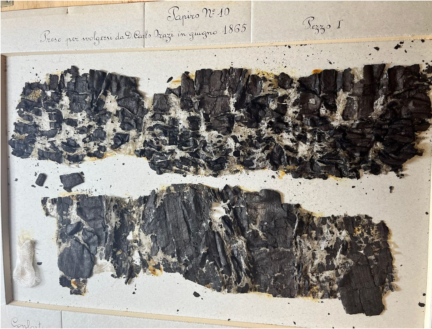 Ποια λέξη αποκρυπτογραφήθηκε πρώτη σε καμένο πάπυρο 2.000 ετών