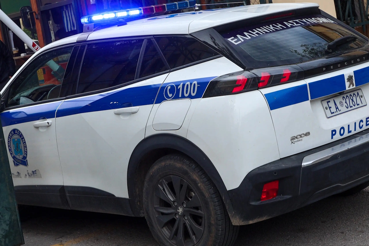 Home 62 Κοζάνη: Ηλικιωμένες «αντάλλαξαν γροθιές» στην πλατεία – Κατέληξαν στο νοσοκομείο