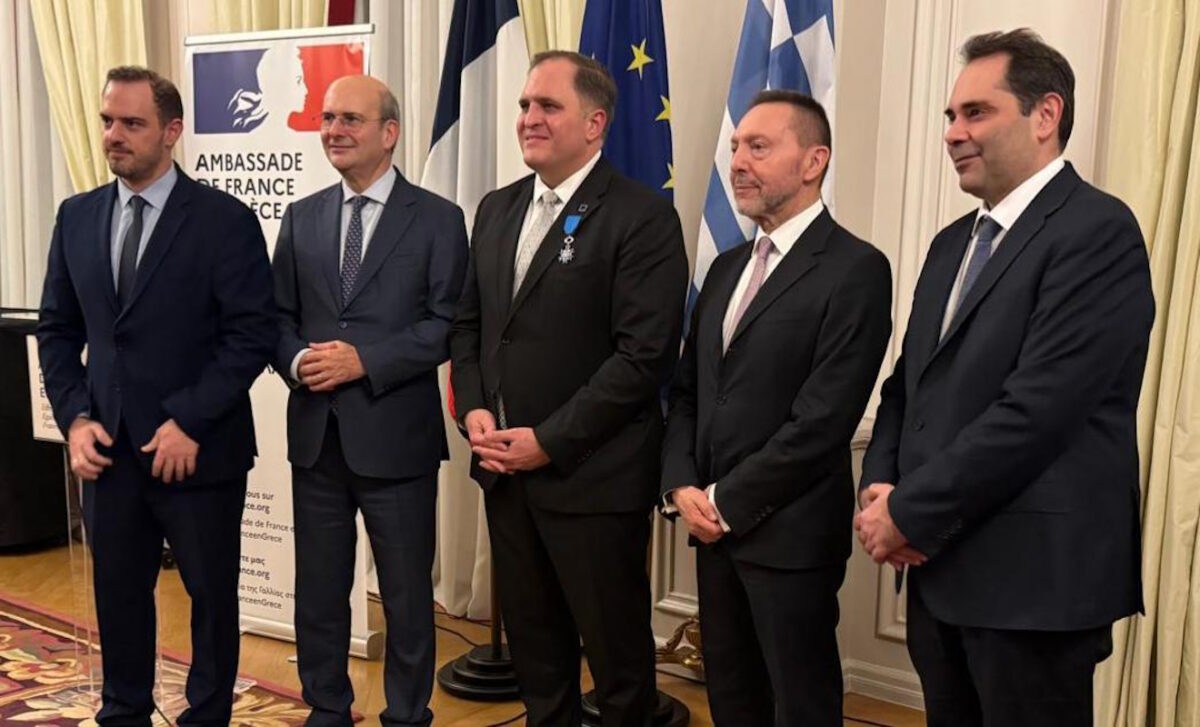 Τιμητική διάκριση για τον Πιτσιλή της ΑΑΔΕ: Ανακηρύχθηκε Ιππότης του Εθνικού Τάγματος Αξίας της Γαλλίας