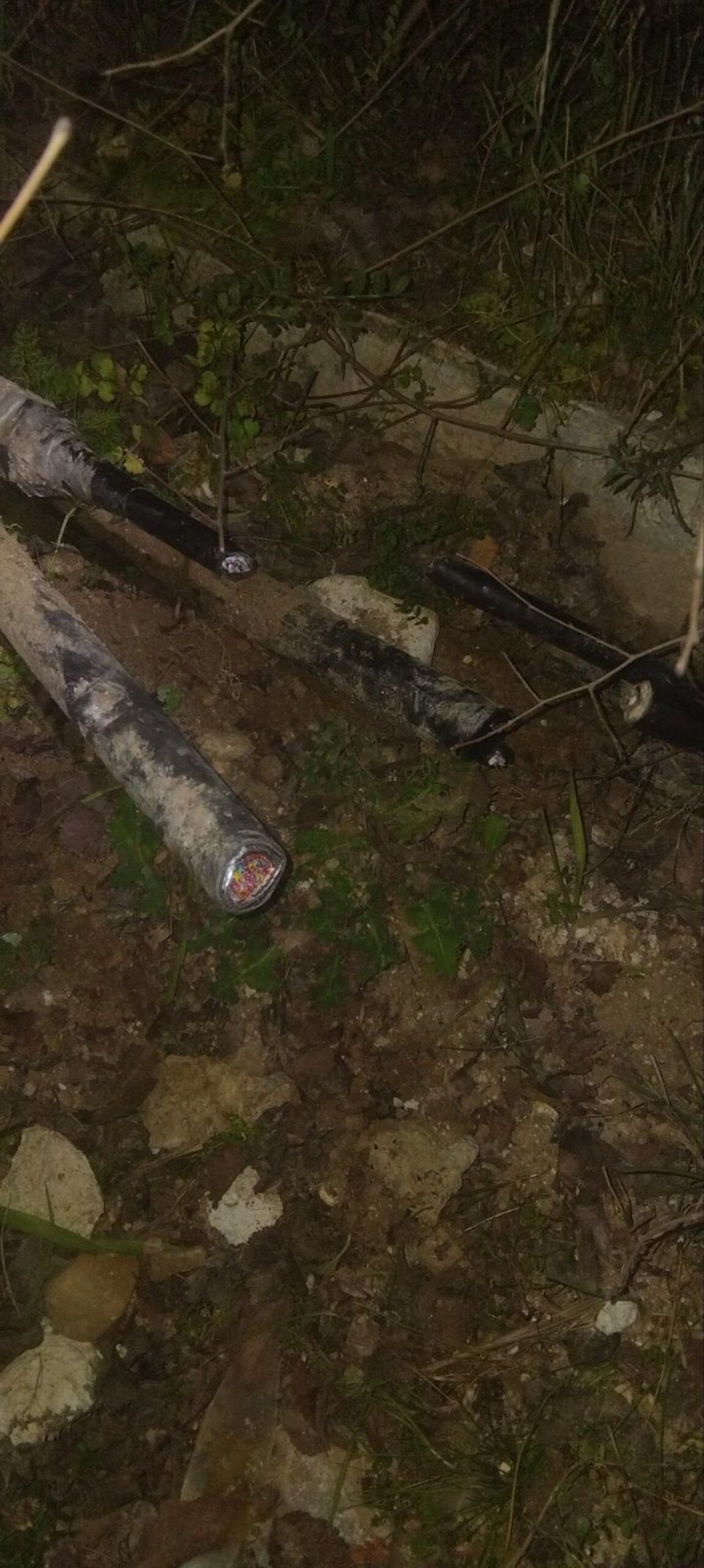 Οι έρευνες της ΕΛΑΣ για τη σαμποτάζ στα καλώδια τηλεδιοίκησης του ΟΣΕ – Τα αρχικά ευρήματα και τα ερωτήματα 10 Κομμένα καλώδια