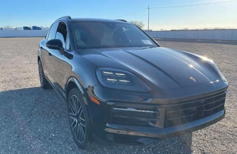 Σκάνδαλο στις ΗΠΑ: Αξιωματούχος της Πολεμικής Αεροπορίας και ο σύζυγός του υπεξαίρεσαν 3 εκατ. δολάρια – Απέκτησαν βίλα και πολυτελή οχήματα 4 ΠΟΡΣΕ ΚΑΓΙΕΝ