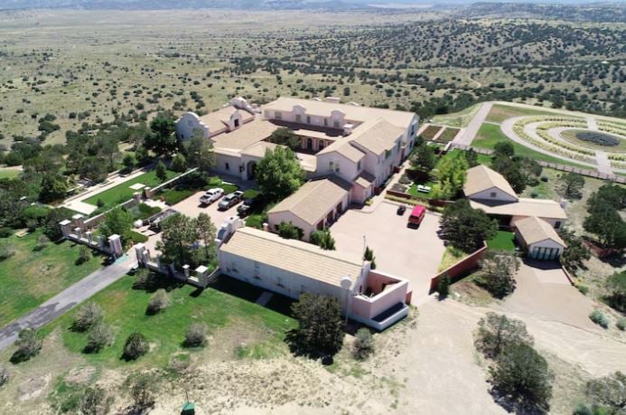 Νέο Μεξικό: Έρευνα για δύο «θαμμένα κορίτσια» κοντά στο ράντσο του Επστάιν – «Πνίγηκαν από στραγγαλισμό» 2 Το ράντσο του Επστάιν