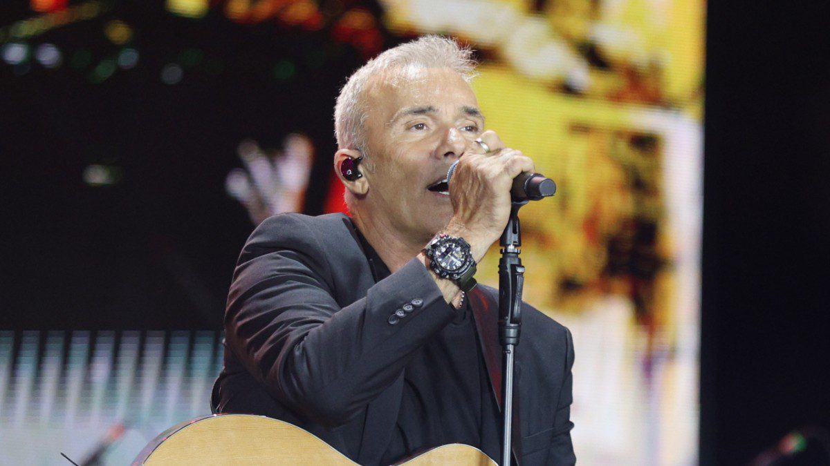 Home 73 Ρόκκος: Αναβάλλεται η τελική του εμφάνιση στο Vergina Theatro λόγω επετείου των Τεμπών