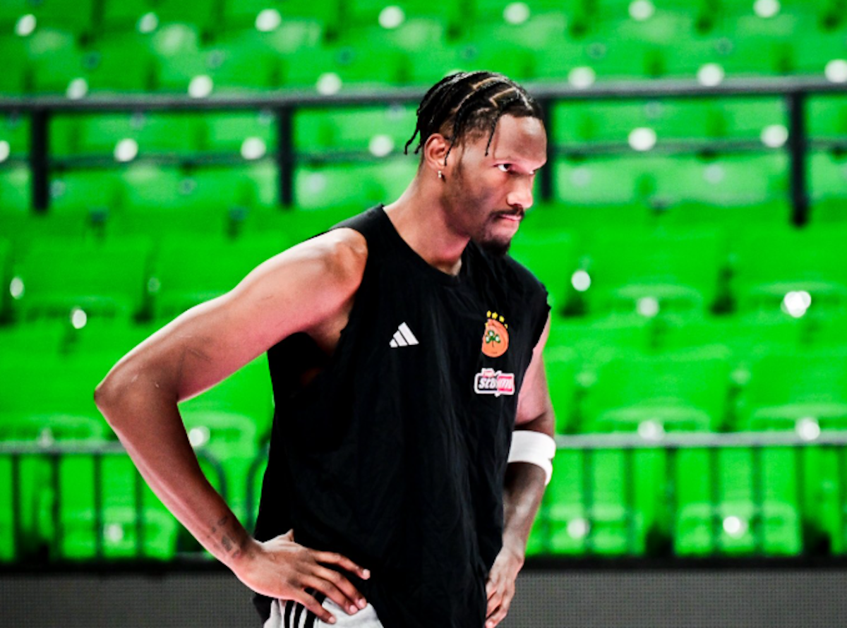 Ο Νάιτζελ Χέιζ Ντέιβις πραγματοποίησε την αρχική του προπόνηση με τον Παναθηναϊκό