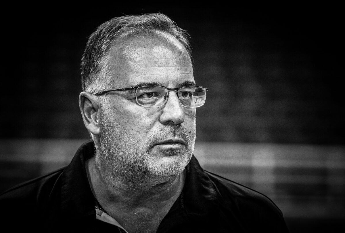 Αποχαιρετισμός Θανάση Σκουρτόπουλου: Συγκίνηση στο ύστατο αντίο στον Έλληνα προπονητή