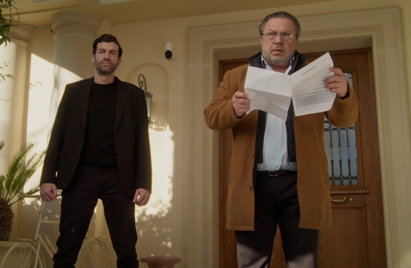 Να μ’ αγαπάς: Ο Άγγελος αγοράζει το σπίτι του Θεόφιλου – Τι θα δούμε απόψε;