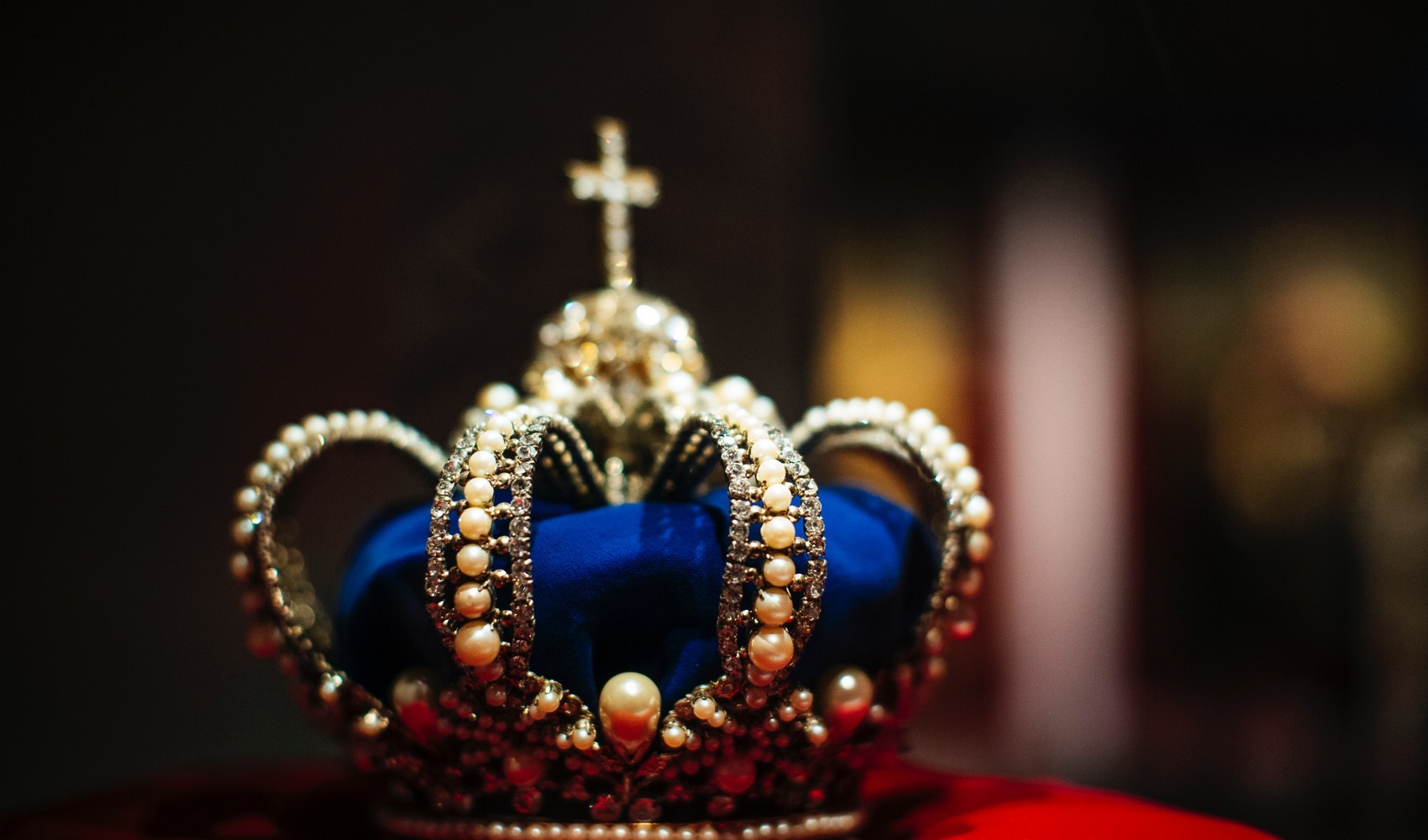 Η βασίλισσα που βρέθηκε άστεγη! – Η συγκλονιστική ιστορία της