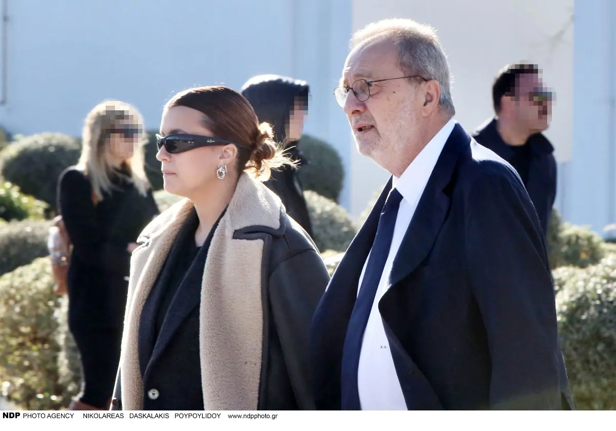 Ο Στρατής Λιαρέλλης στη κηδεία του Γιώργου Παπαδάκη