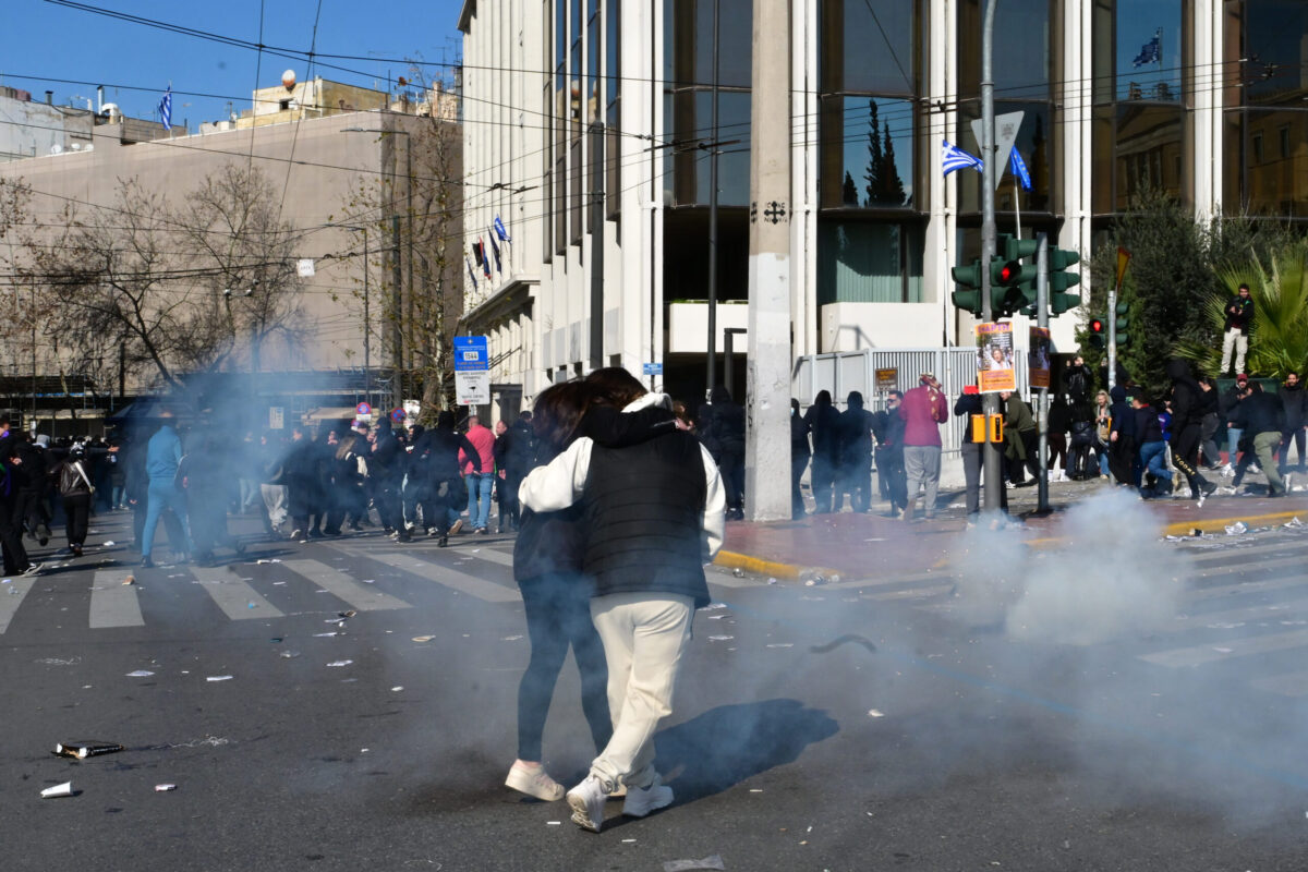 Τέμπη: Εντυπωσιακές συγκεντρώσεις πανελλαδικά – Ένταση και μικροεπεισόδια σε Αθήνα και Θεσσαλονίκη