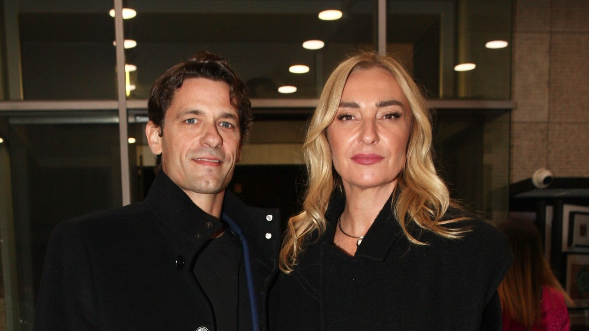 Home 75 Ρέβη: Οι αντιδράσεις για τη διαφορά ηλικίας με τον Τότσικα – «Ήμουν 32 και φέρονταν σαν τρελοί»