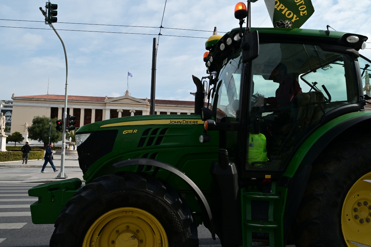 Αγρότες με τρακτέρ στην Αθήνα: Πορεία προς το Σύνταγμα και κυκλοφοριακές αλλαγές – Τι ισχύει για το μετρό