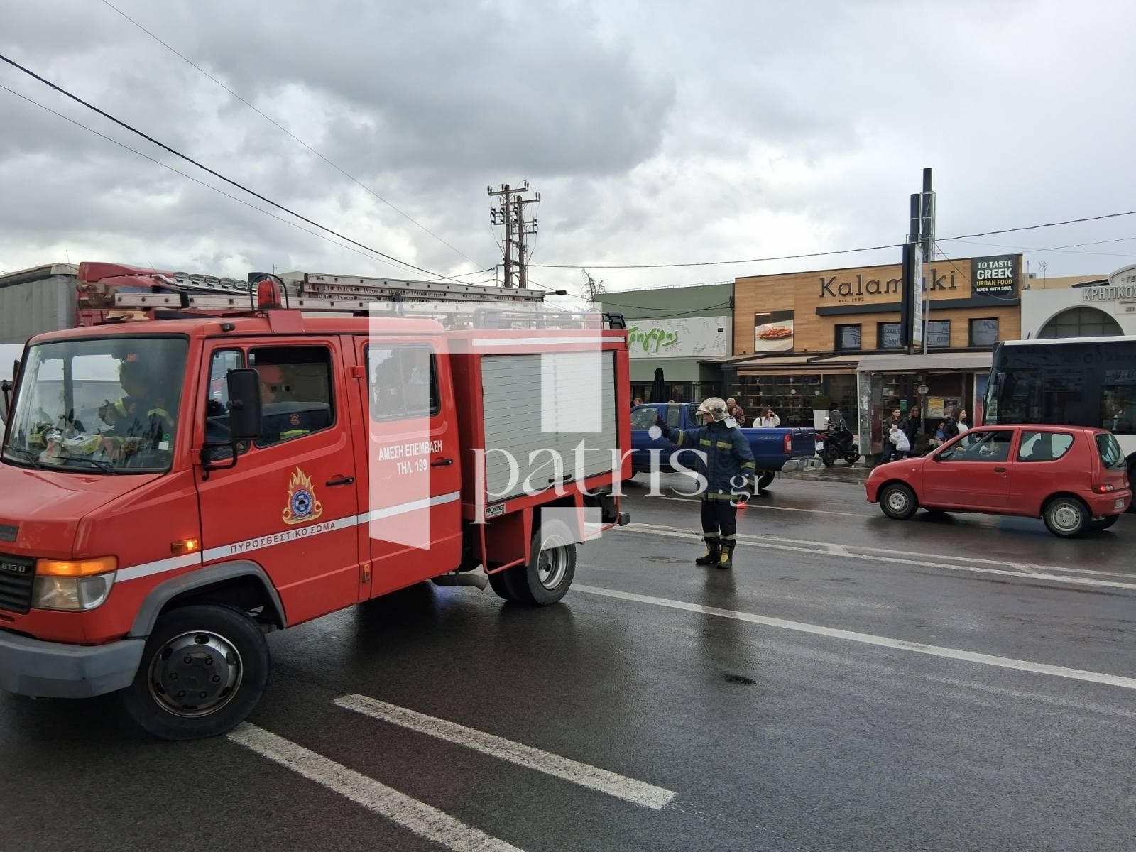 Ηράκλειο: Ακρωτηριασμός στο πόδι για 52χρονη που χτυπήθηκε από φορτηγό – Βίντεο σοκ 3 Ηράκλειο: Ακρωτηριασμός στο πόδι για 52χρονη που χτυπήθηκε από φορτηγό – Βίντεο σοκ