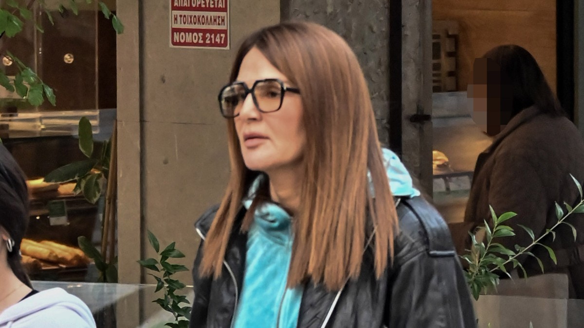 Τζένη Τζιβεριώτη: Ασυνήθιστη έξοδος με την κόρη της – Πώς περνάει σήμερα