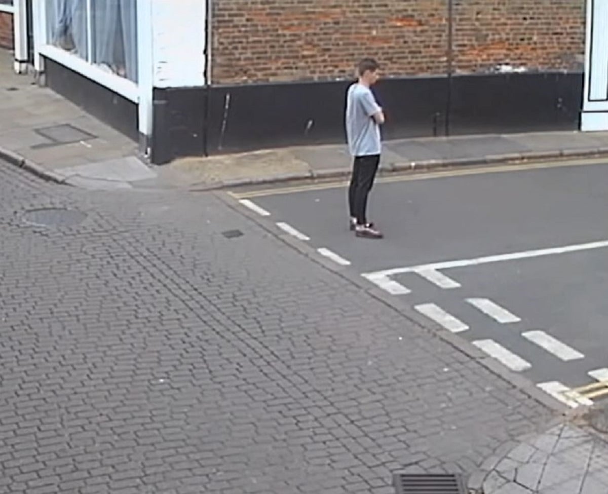 Ο Σκέμπας είχε καταγραφεί να παρακολουθεί τη Λίλια πριν κινηθεί ξαφνικά εναντίον της.