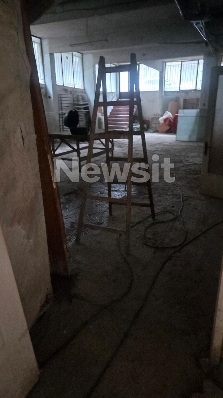 Θεσσαλονίκη: Σοκαριστικές εικόνες από το υπόγειο τρόμου όπου βρέθηκε νεκρή η 47χρονη – Απολογούνται οι δύο άνδρες για τις ανθρωποκτονίες