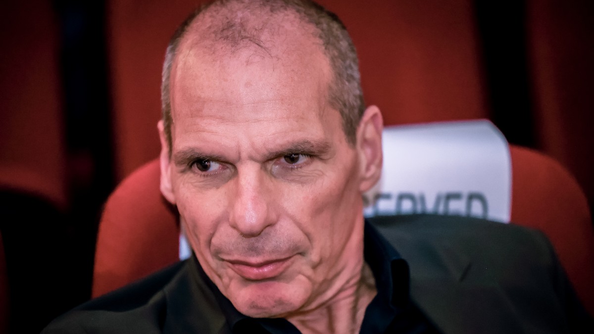 Γιάνης Βαρουφάκης: Οδηγείται σε δίκη στις 19 Δεκεμβρίου για σχόλια περί φούντας και ecstasy