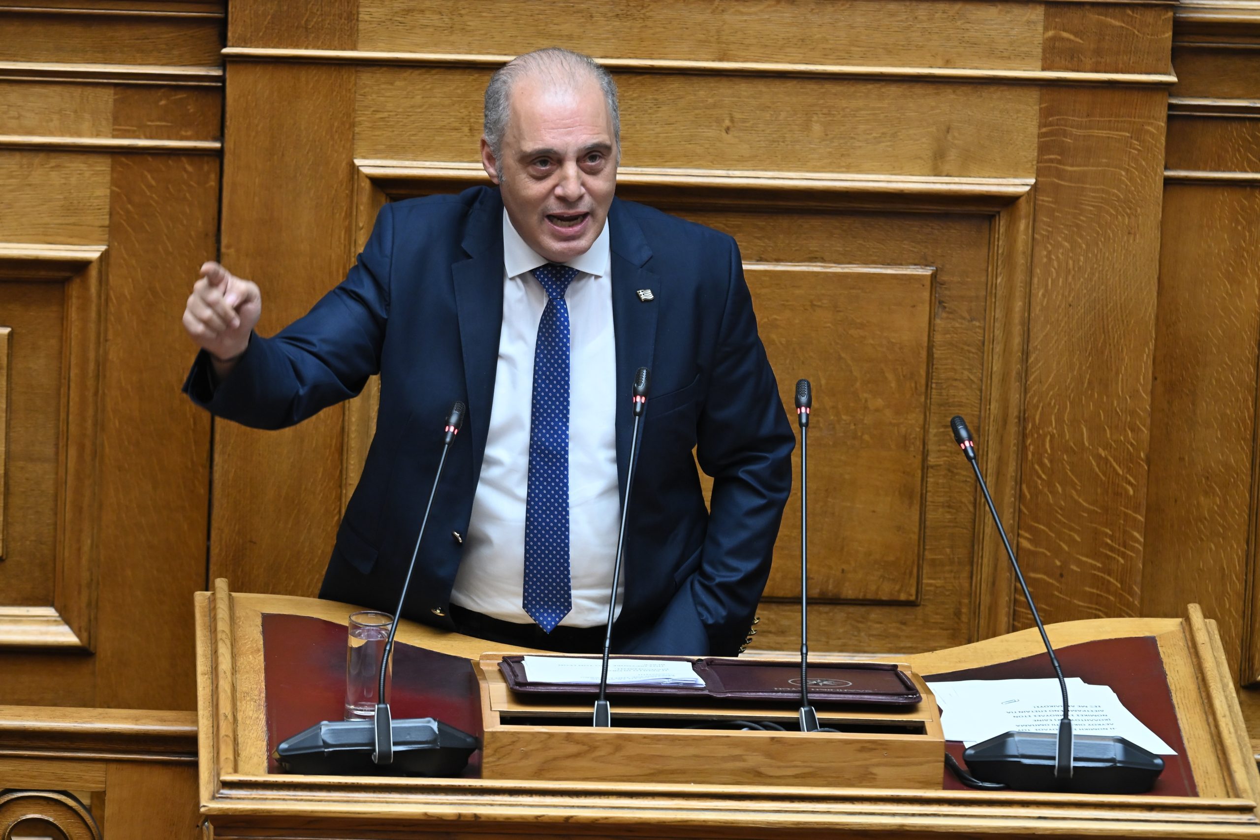 Βελόπουλος: Είστε η κυβέρνηση της διαφθοράς – Η Ελλάδα βρίσκεται σε πόλεμο