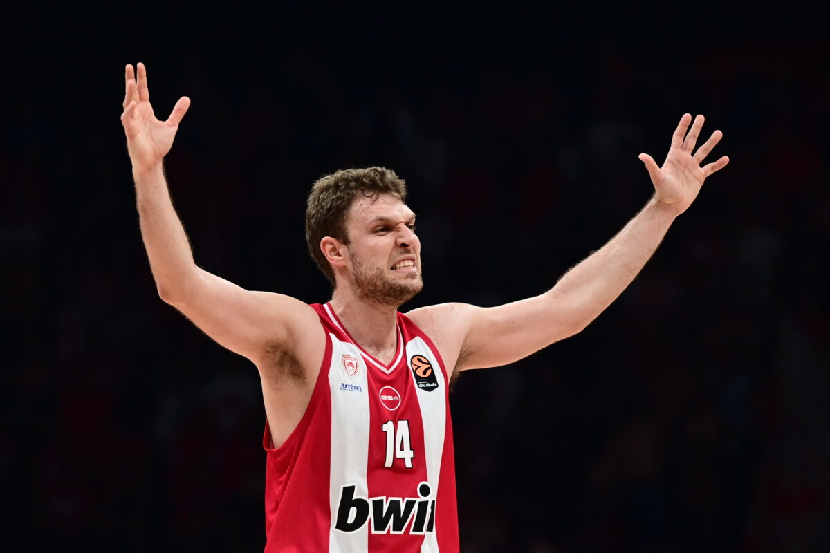 Ολυμπιακός – Ερυθρός Αστέρας επισκόπηση: Ο αρχηγός Βεζένκοφ, το μυαλό Γουόκαπ και το πλεονέκτημα έδρας