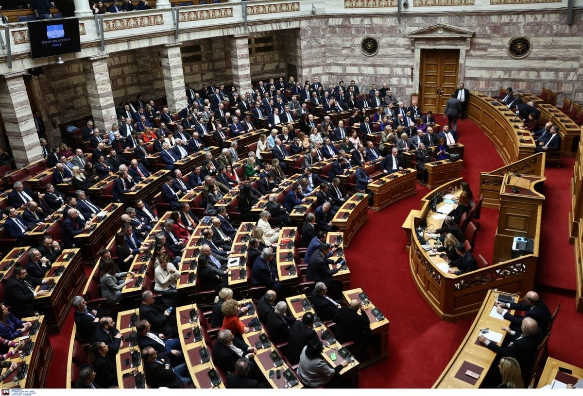 Βουλή: Πάγωμα κτηματολογικών αγωγών, επέκταση παραχώρησης μεταλλείων, μεταβίβαση Ζαππείου στο Δημόσιο