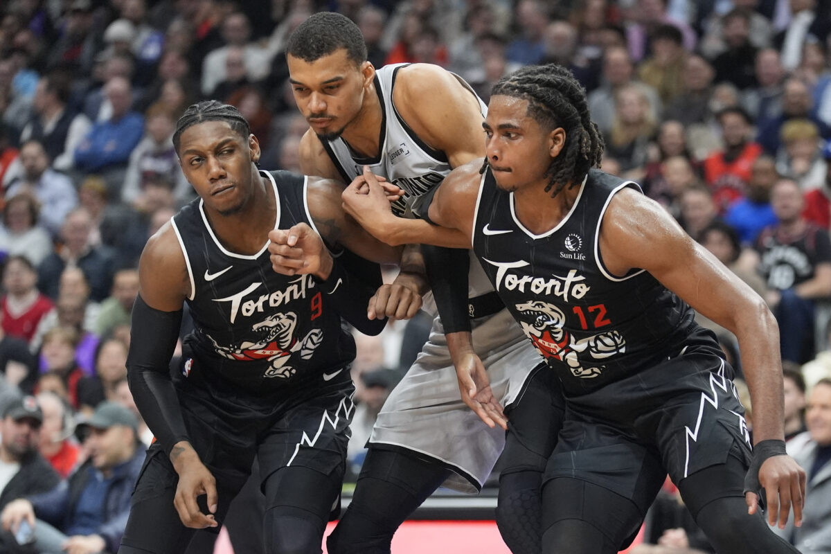 Αποτελέσματα NBA: Οι Πίστονς υπέταξαν τους τραυματισμένους Θάντερ, 10η συνεχόμενη νίκη για τους Σπερς