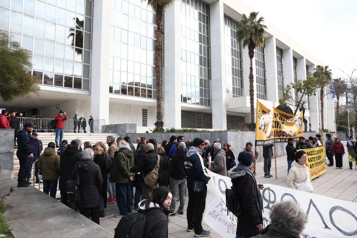 Home 78 Απεργία της ΑΔΕΔΥ την Τετάρτη 4 Μαρτίου για τη δίκη της Χρυσής Αυγής