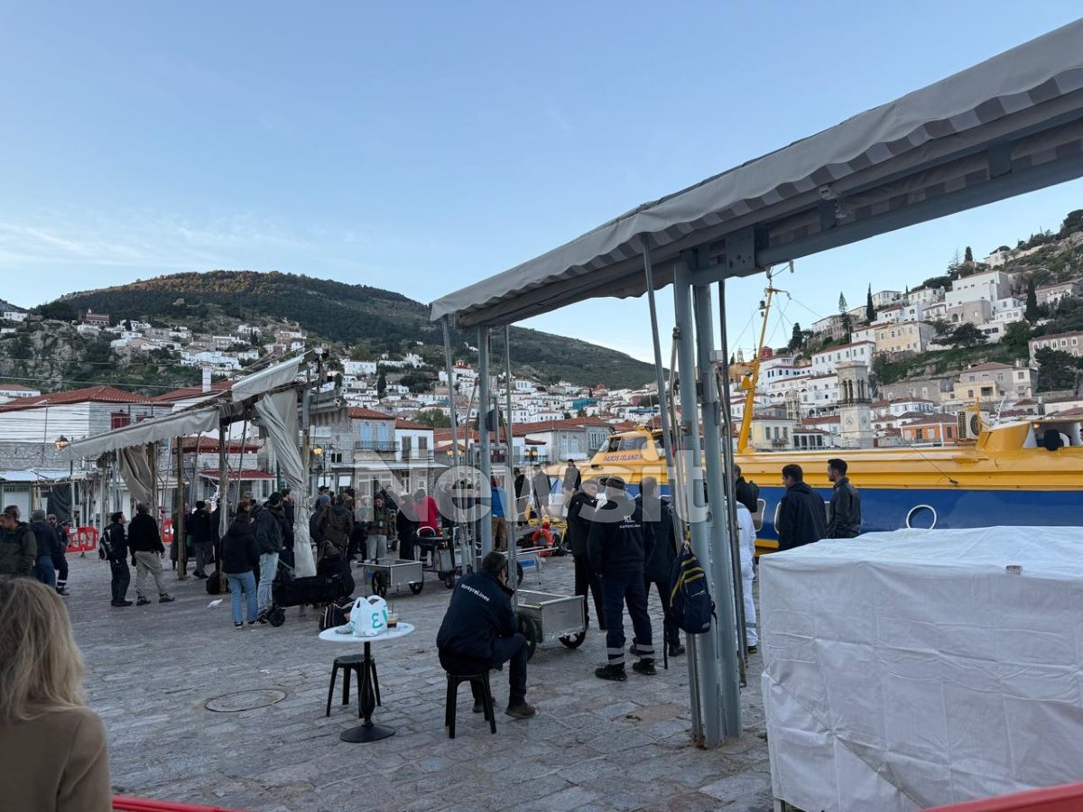 Η Ύδρα ξαναζεί τη δεκαετία του ’80 για την ταινία του Μπραντ Πιτ – Το λιμάνι μετατρέπεται σε απέραντο στούντιο 6 Γυρίσματα της ταινίας του Μπραντ Πιτ στην Ύδρα