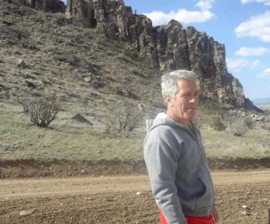 Η «Καμπάνα του Θανάτου»: Το ιστορικό κειμήλιο του 18ου αιώνα εντοπίζεται στο κτήμα του Τζ. Επστάιν