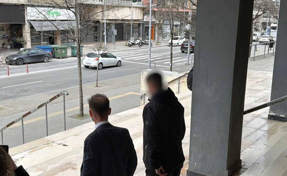 Καλαμαριά: Προθεσμία να απολογηθεί το Σάββατο έλαβε ο 19χρονος φίλος του 20χρονου που δολοφονήθηκε