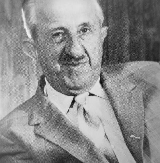 Τομ Κάρβελ: Ο Έλληνας που δίδαξε το παγωτό στους Αμερικανούς (φωτο-βίντεο) 6 Τομ Κάρβελ: Ο Έλληνας που δίδαξε το παγωτό στους Αμερικανούς (φωτο-βίντεο)