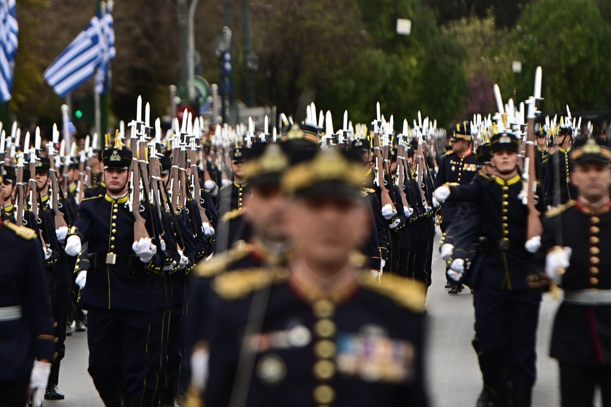 Κυκλοφοριακές ρυθμίσεις στις 24 και 25 Μαρτίου στην Αθήνα για τη μαθητική και στρατιωτική παρέλαση