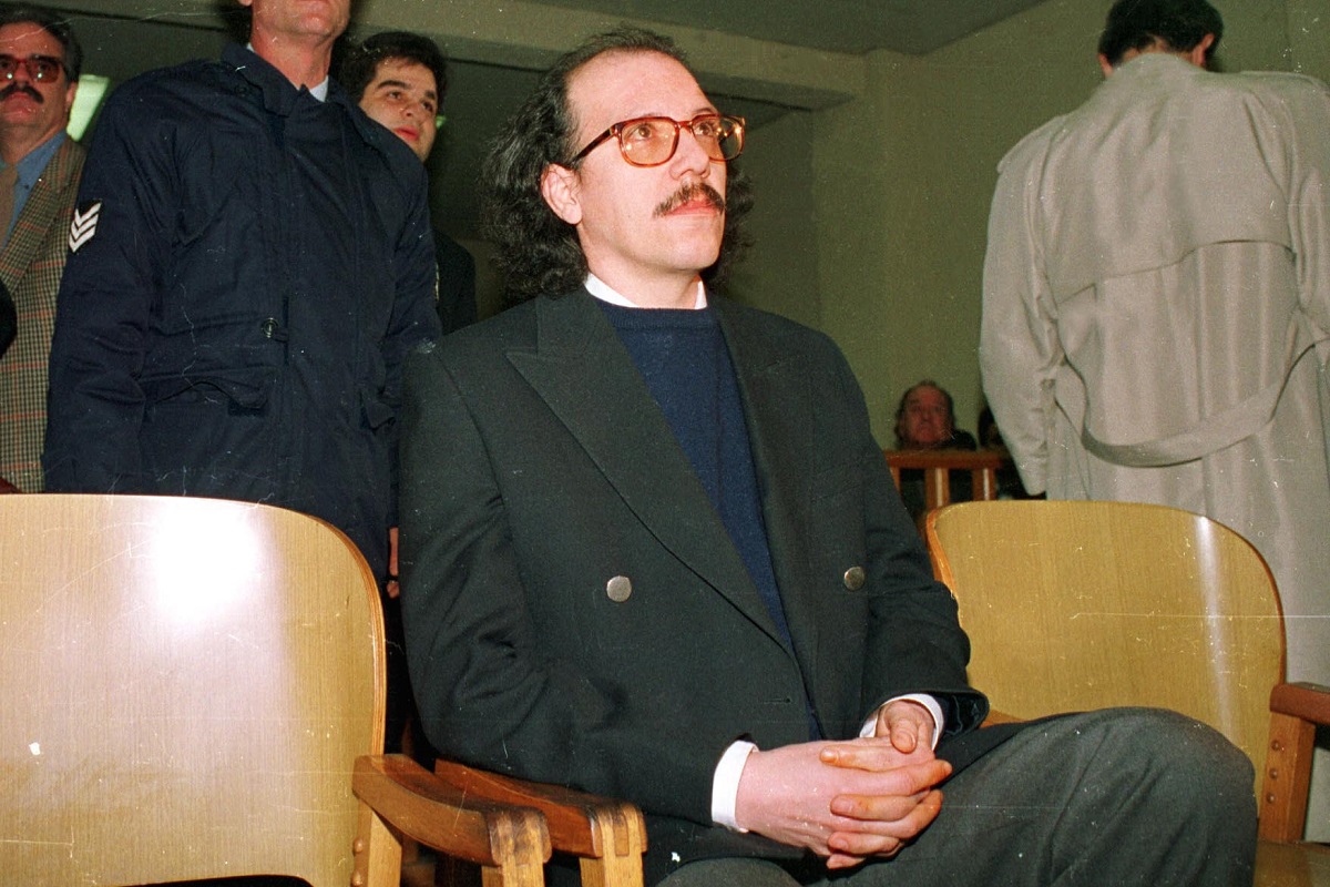 Ο πρώτος επαγγελματίας δολοφόνος στην Ελλάδα – Η υπόθεση που συγκλόνισε το δικαστήριο 4 Ο πρώτος επαγγελματίας δολοφόνος στην Ελλάδα – Η υπόθεση που συγκλόνισε το δικαστήριο