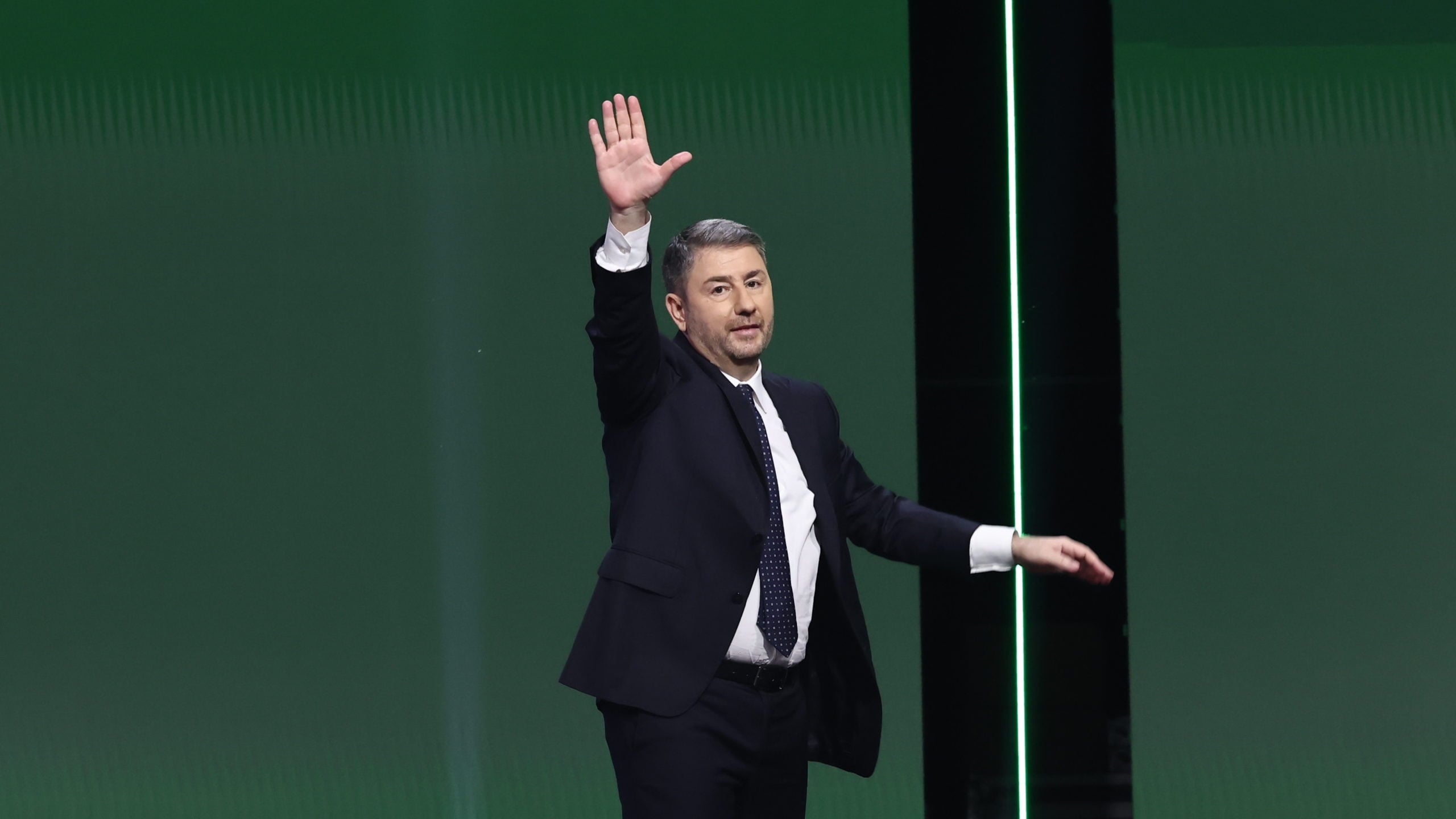 4ο Συνέδριο ΠΑΣΟΚ – Ανδρουλάκης: «Ήρθε η στιγμή για μια φρέσκια πολιτική αλλαγή – Αποκλείεται συνεργασία με τη ΝΔ»