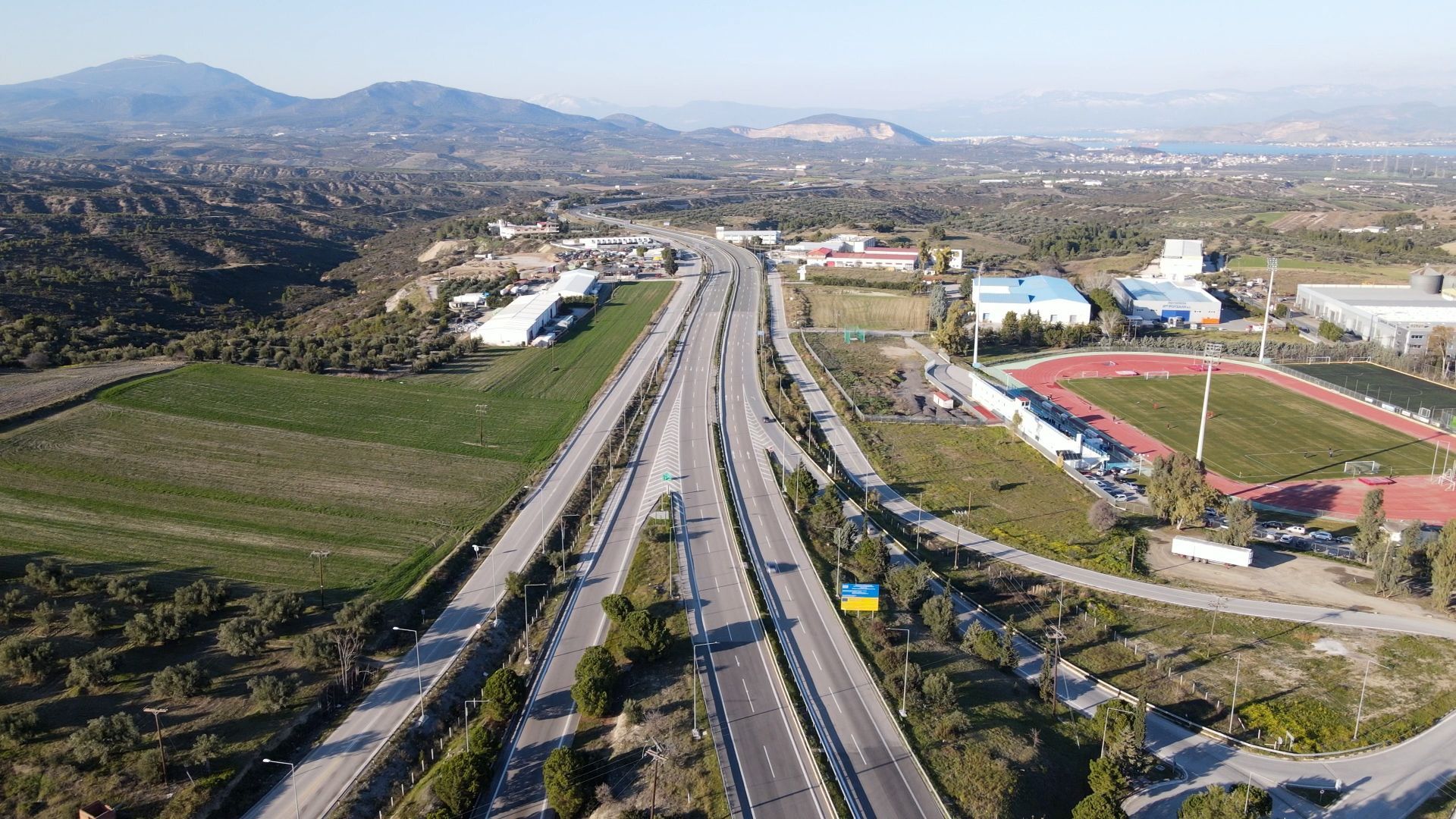 5000 φορτηγά ημερησίως μέσω της Ελευσίνας-Θηβών χωρίς διαβούλευση και ενημέρωση.