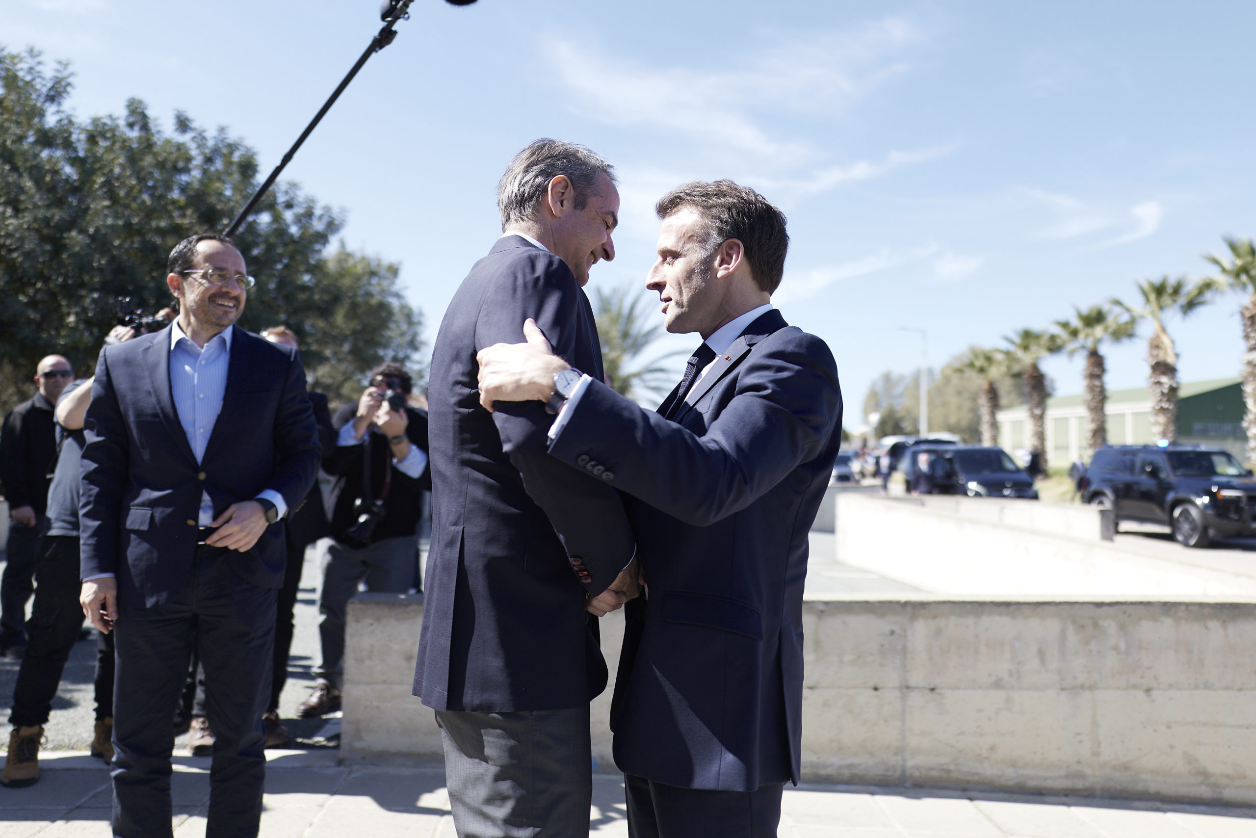 Κύπρος: Ισχυρά μηνύματα από τη συνάντηση Μακρόν-Μητσοτάκη-Χριστοδουλίδη – «Η Λευκωσία δεν θα είναι ποτέ μόνη» 11 Μακρόν Μητσοτάκης