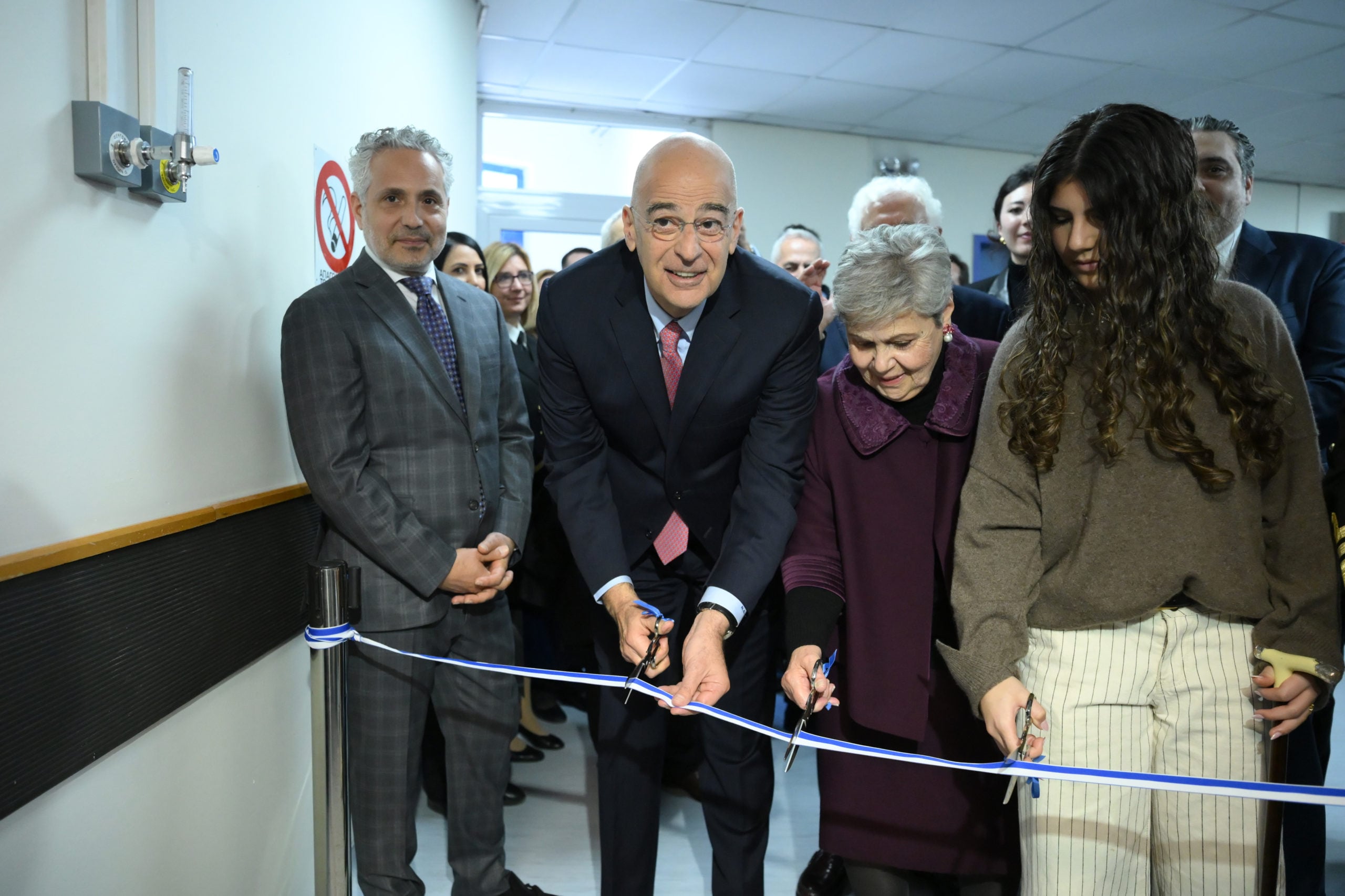 Δένδιας: Αν δεν μετασχηματίσουμε τα πάντα, η επιβίωση δεν θα είναι δυνατή