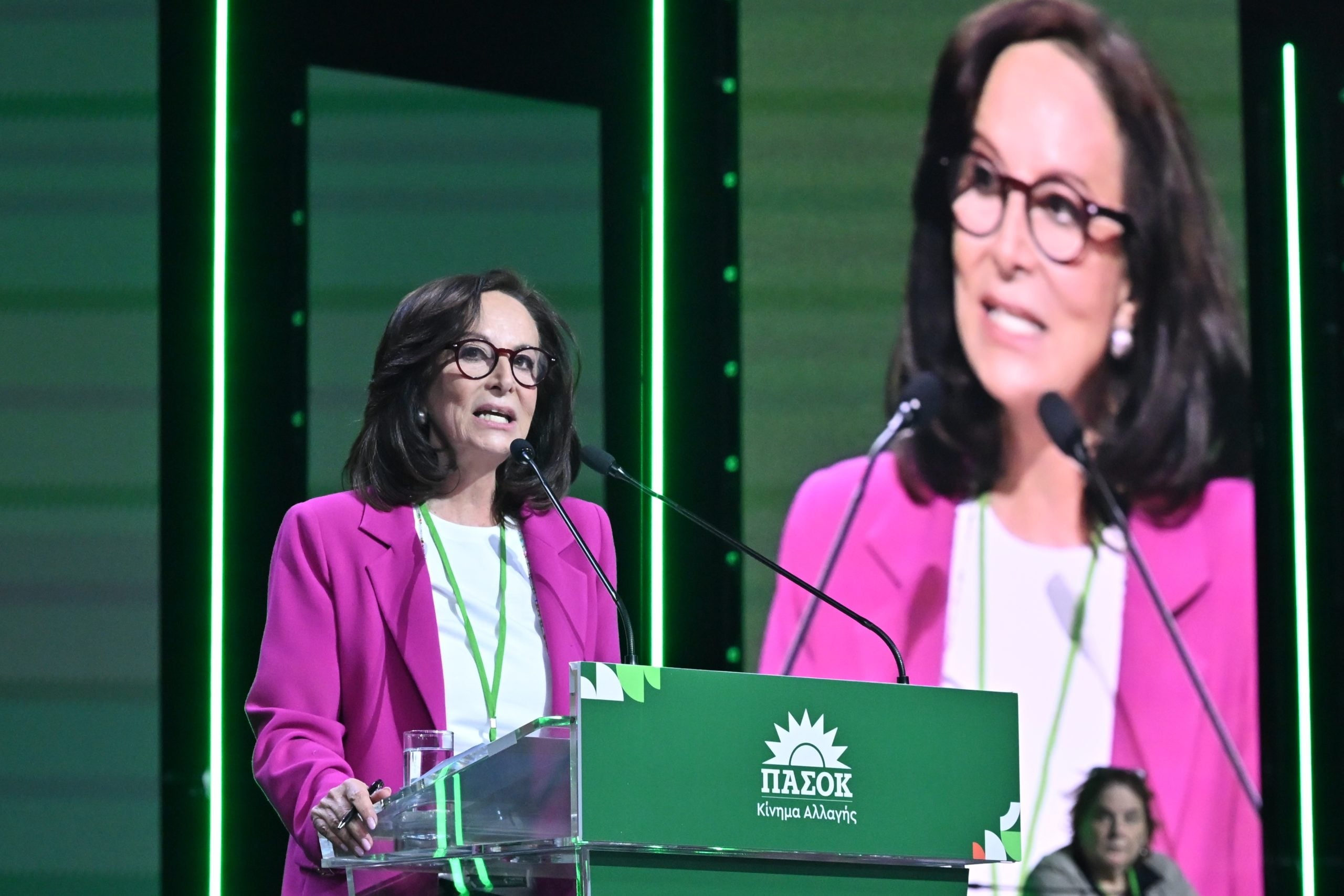 4ο Συνέδριο ΠΑΣΟΚ – Διαμαντοπούλου: «Ενωμένοι για την κορυφή – Εχθρός μας η συντήρηση, ο πελατειασμός και κάθε μορφή λαϊκισμού»