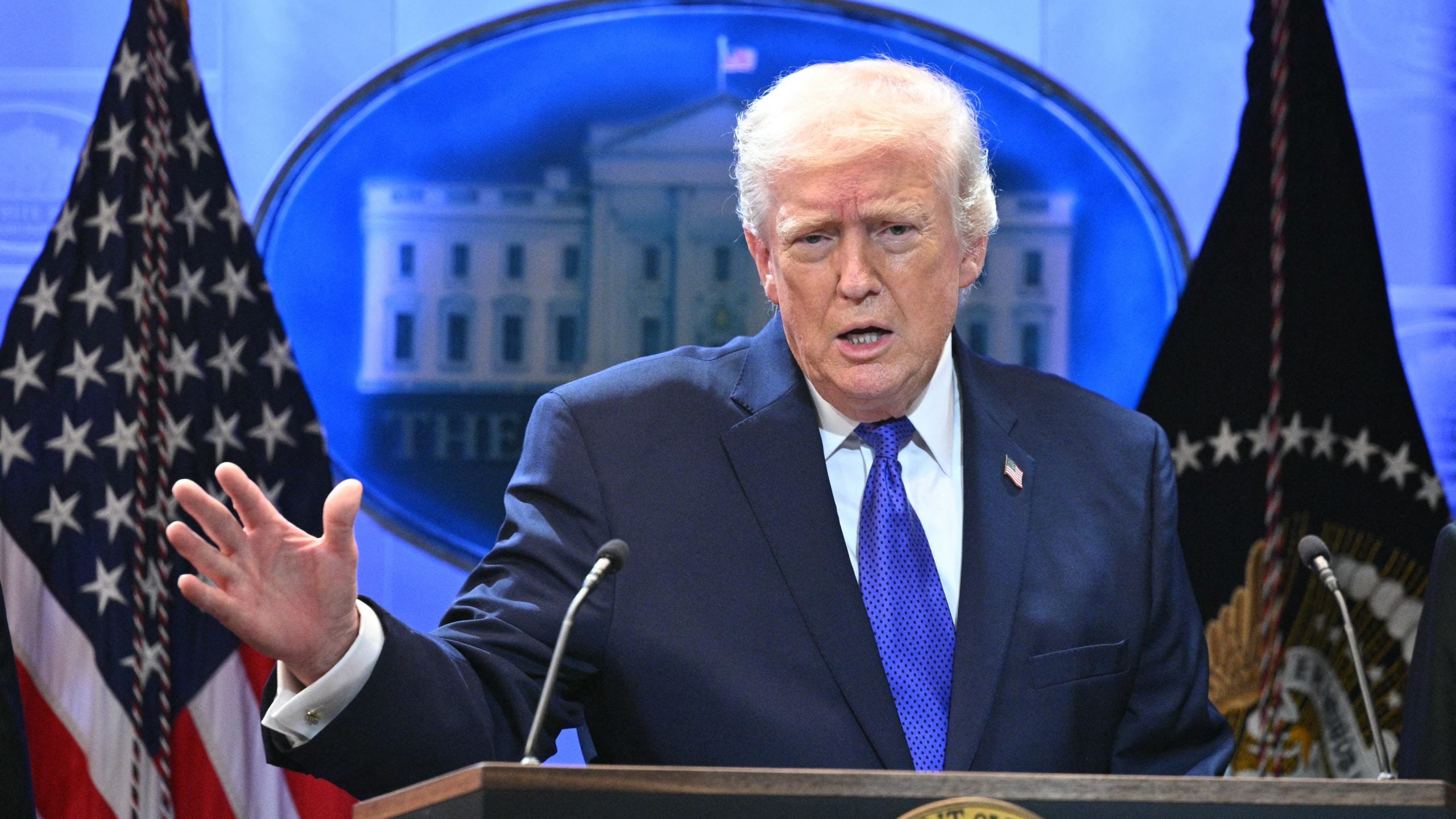 Τραμπ: Ενθαρρύνει επίθεση των Κούρδων στο Ιράν – «Θα είναι φανταστικό αν το επιθυμούν»