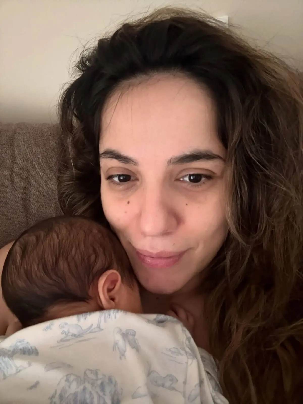 Γέννησε η Ευλαμπία Ρέβη