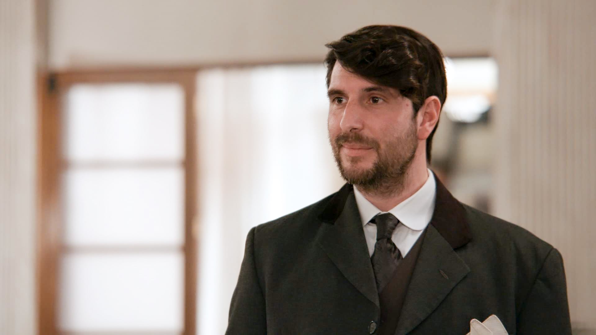 Grand Hotel: Ο Πέτρος πιάνει την Κυβέλη αγκαλιά με τον Ρήγα